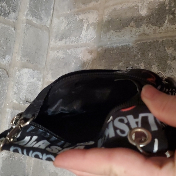 Alaska crossbody purse Light Weight Travel Bag - Picture 4 of 5